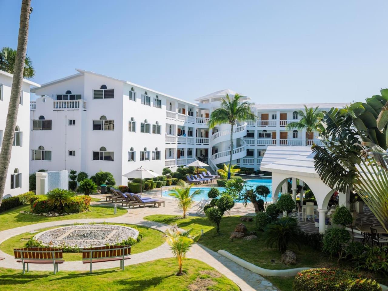 2BED Condo by Surf Beach view 4