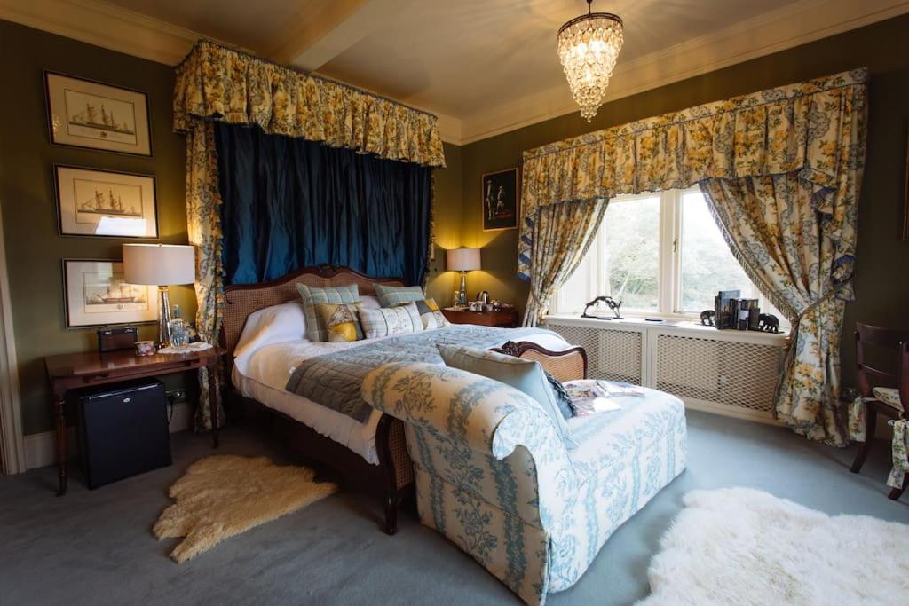 Moscar Lodge, Peak District view 4