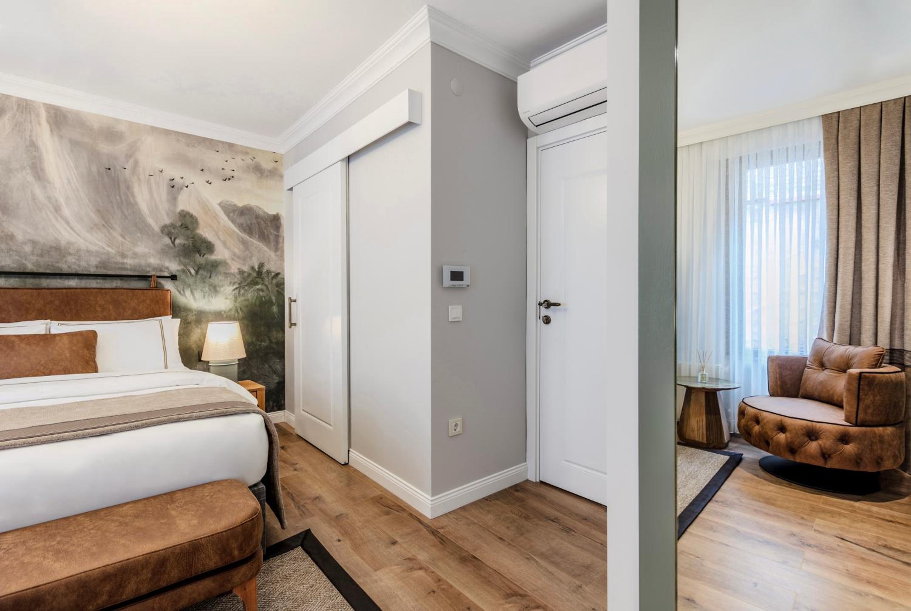 CLK Suites Hotel