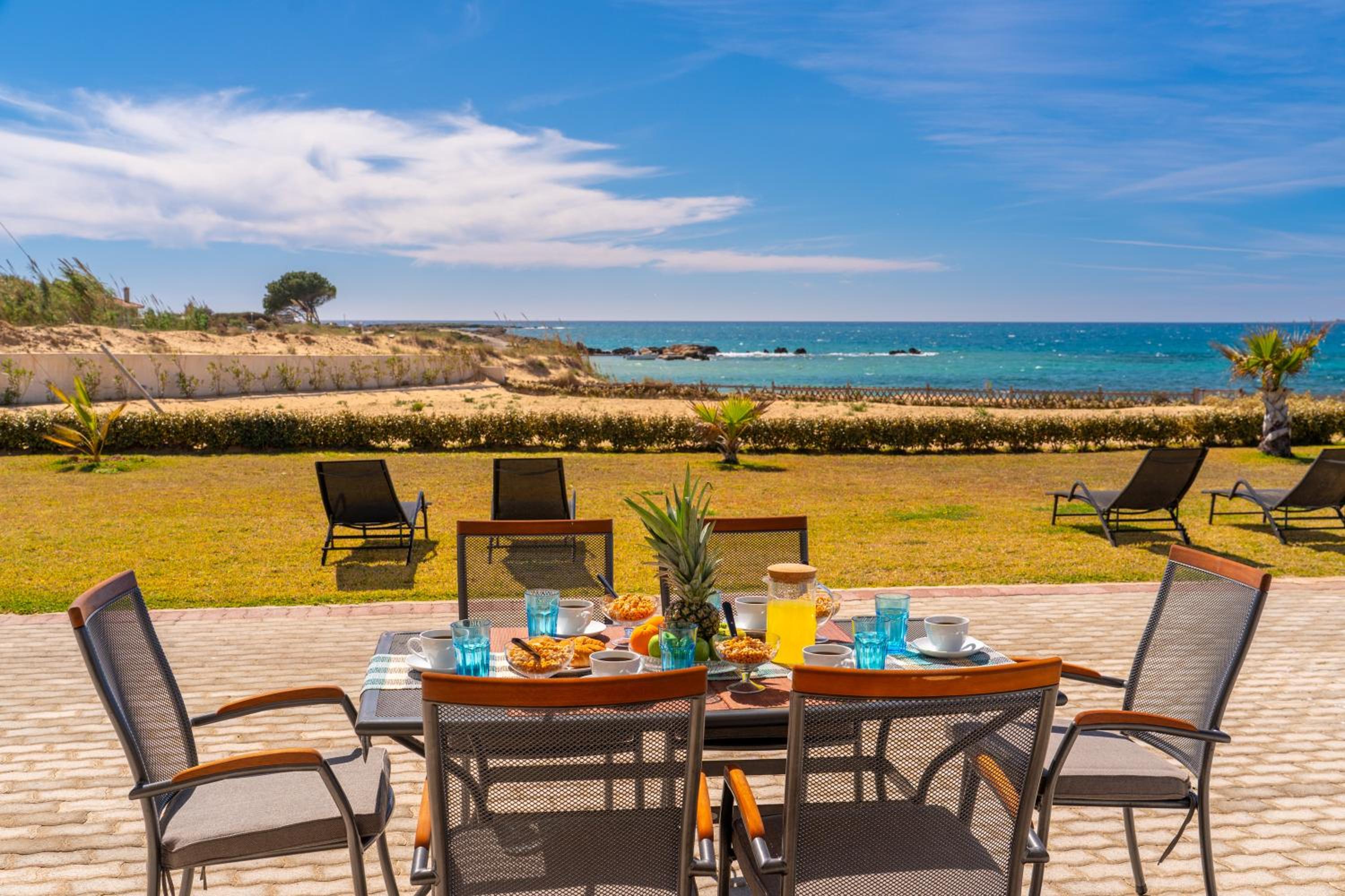 Sandoa Residence