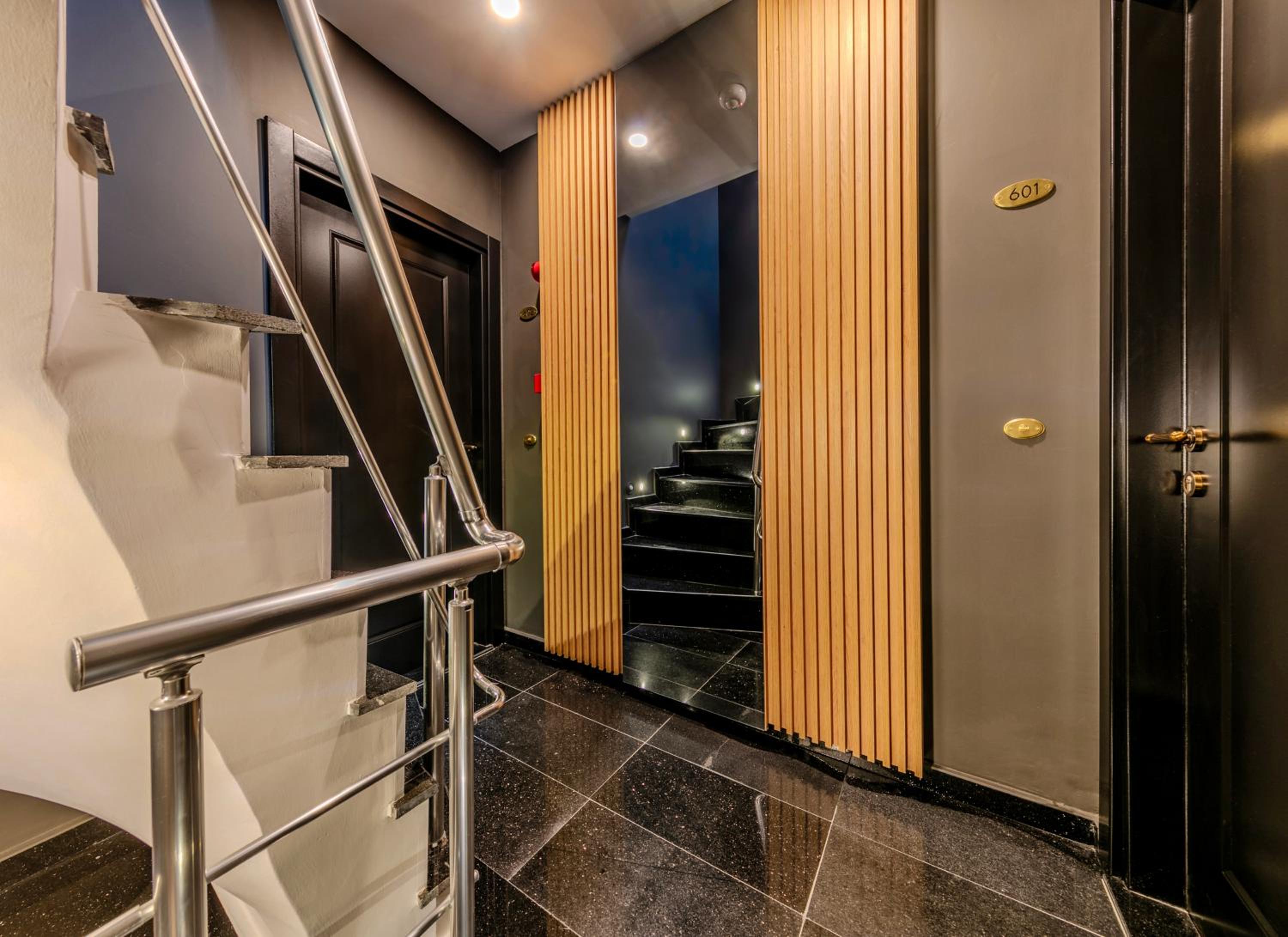 CLK Suites Hotel