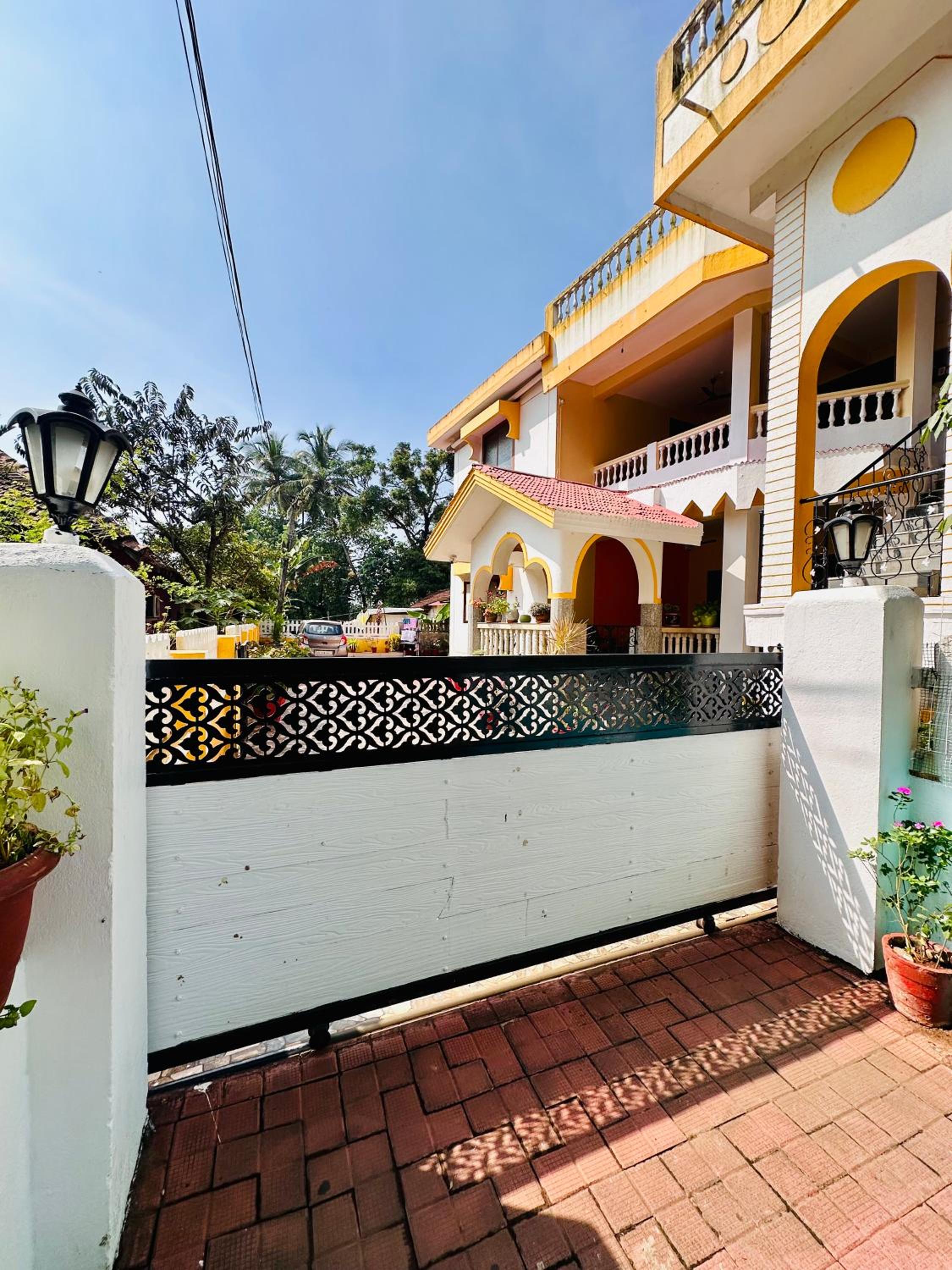 Caroline Guest House 03 view 2