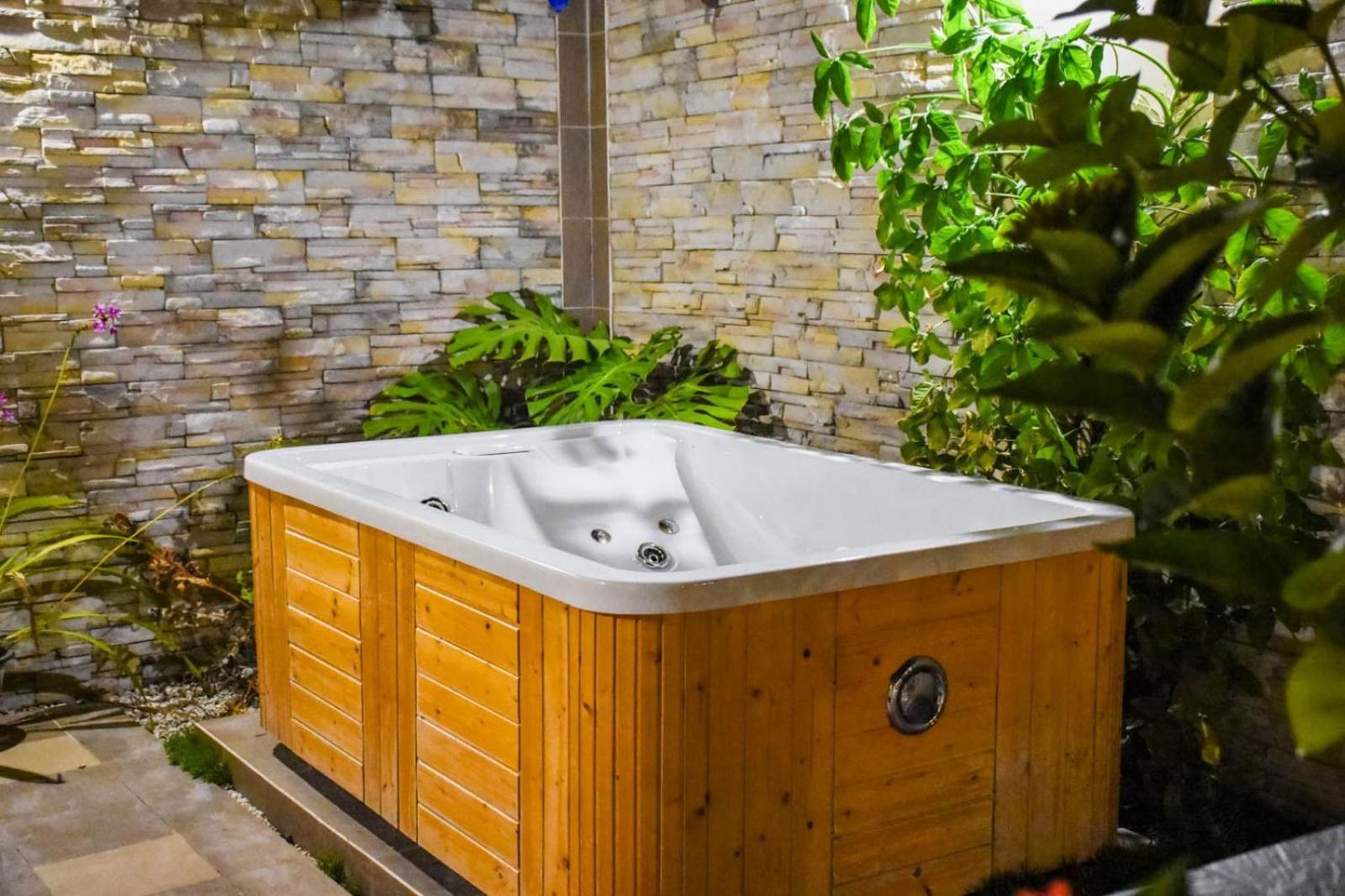 Laguna Retreat