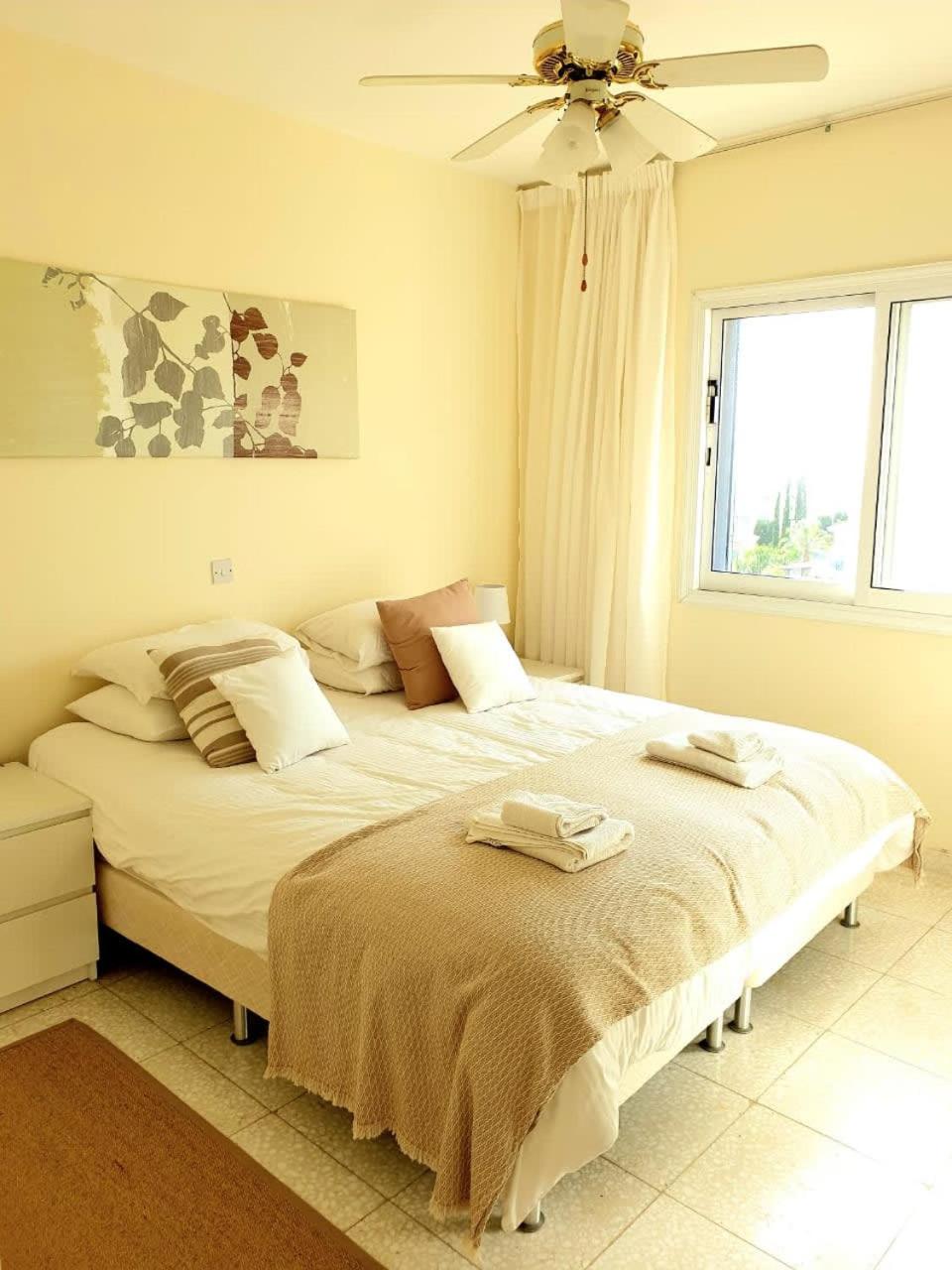 Regina Gardens - stylish modern 1 bedroom apartment
