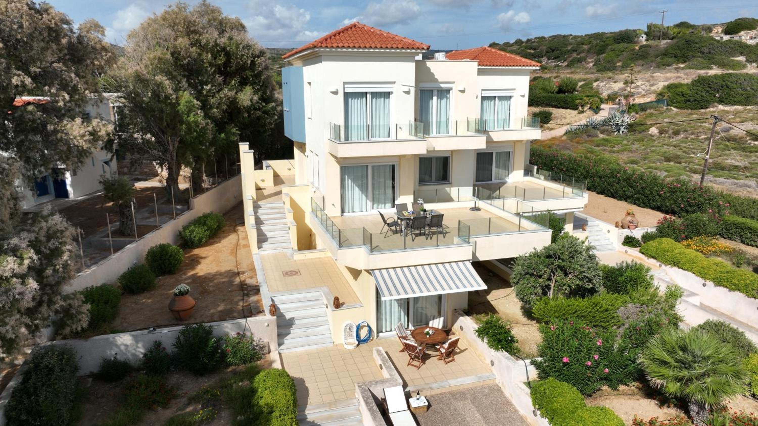 KomiVillas