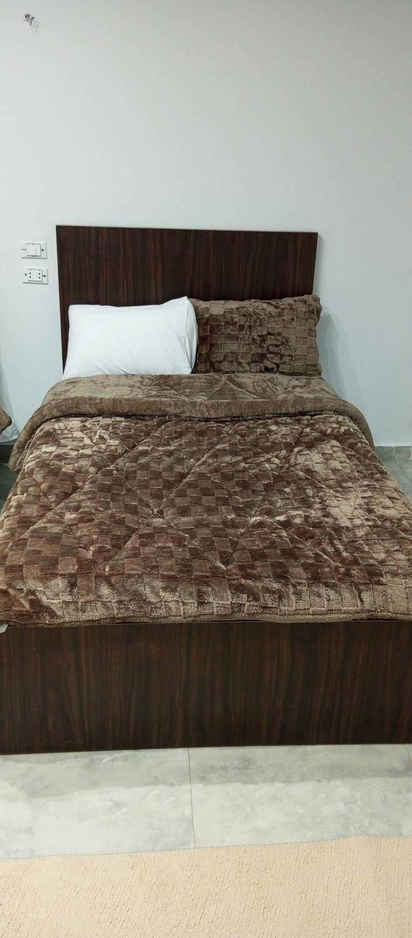 Hk2 pyramids Guest house