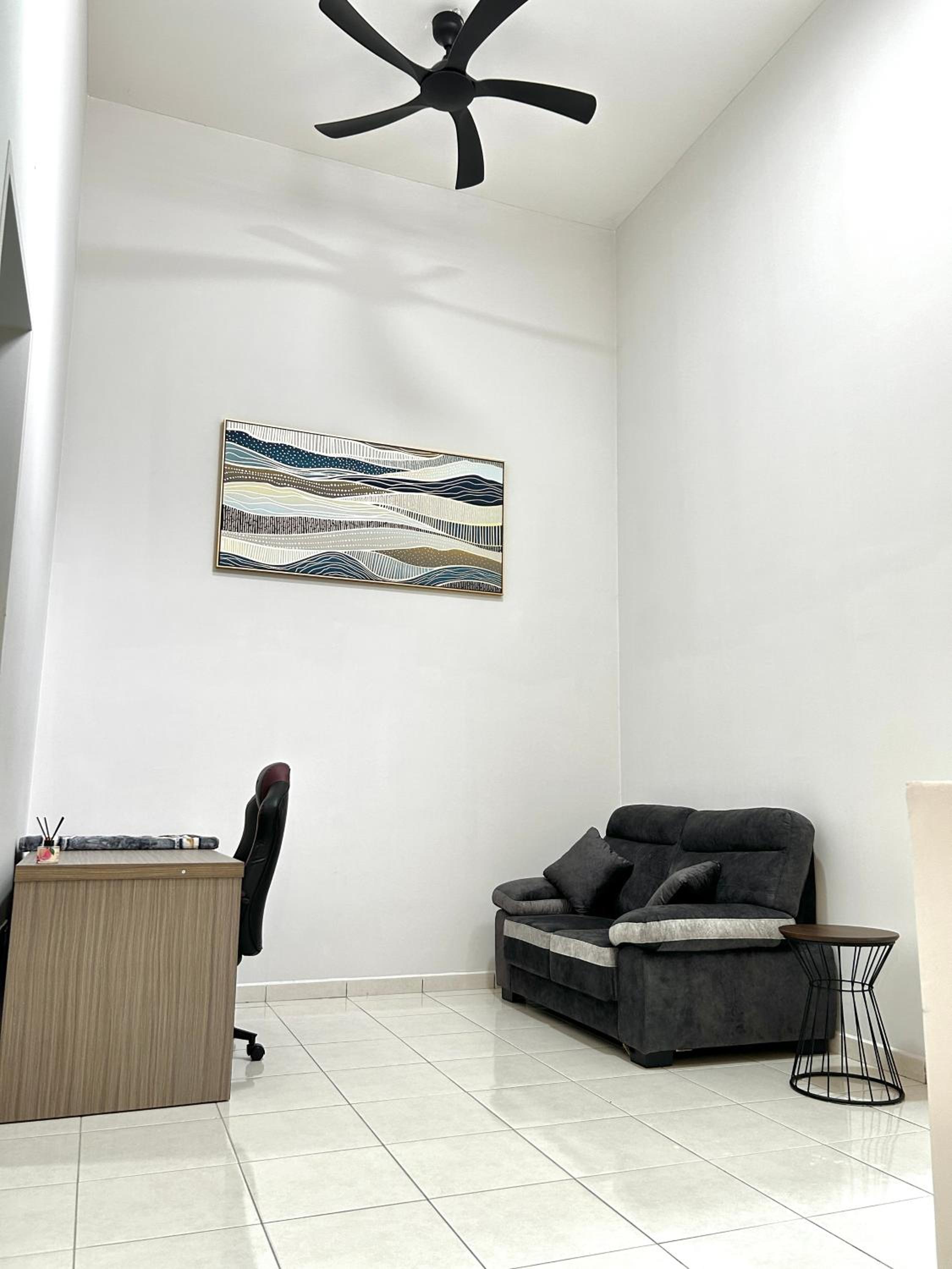 New Cozy 4-bedroom Terrace Home photo 7