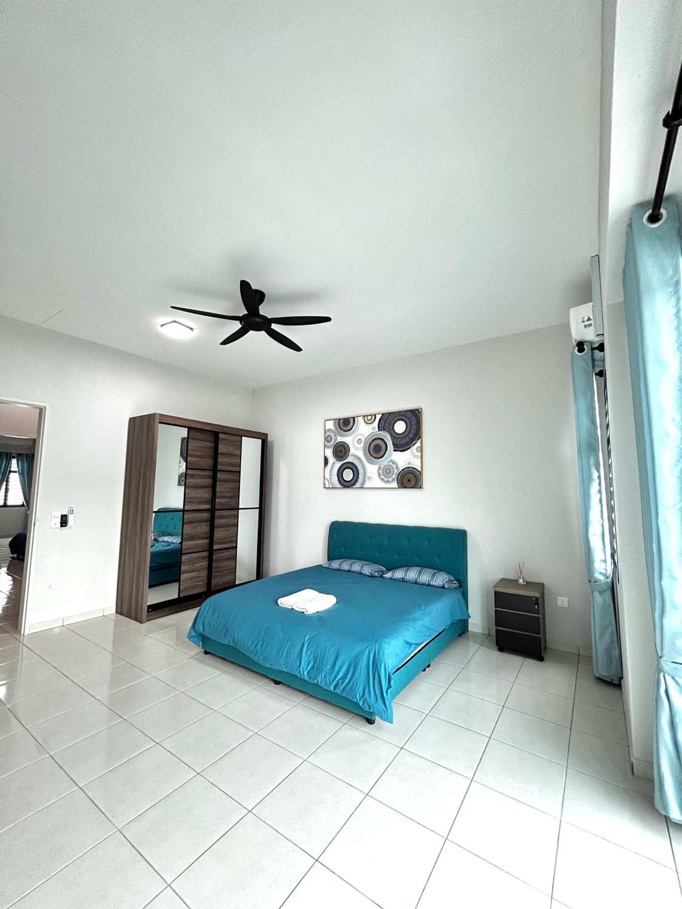 New Cozy 4-bedroom Terrace Home photo 3