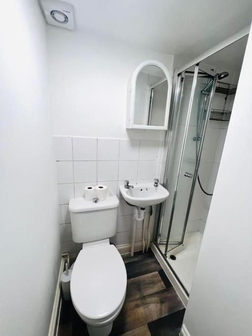 The best location, distance walking King's Cross station — bathroom