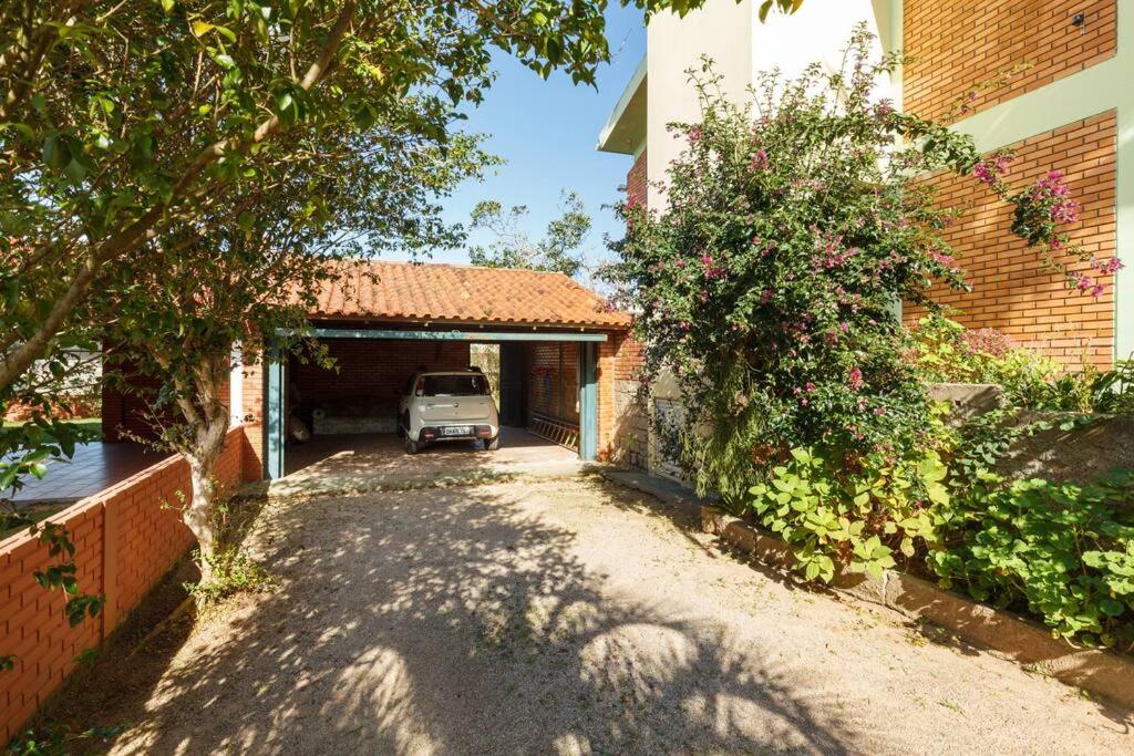 Linda Casa Próximo ao Mar na Praia dos Ingleses