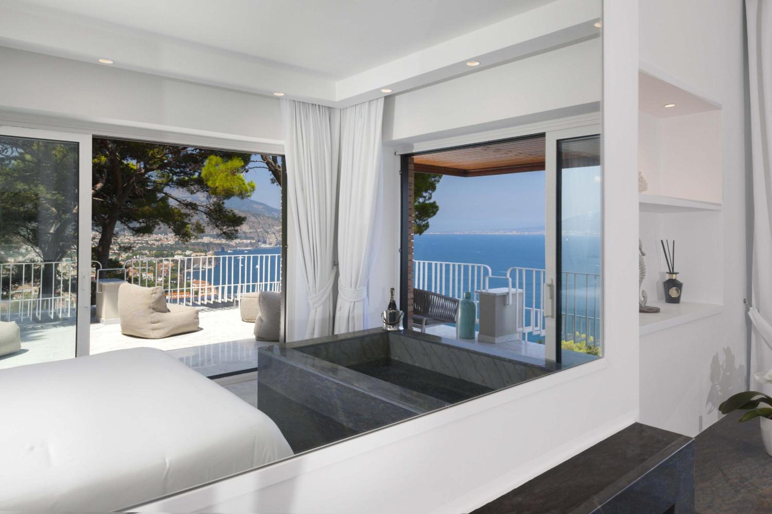 AMORE RENTALS - Villa Maria view 5