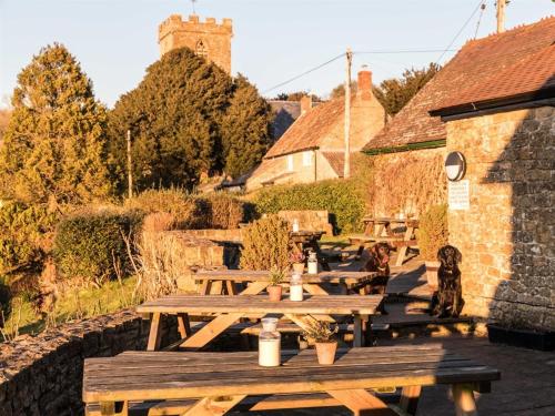 The Three Horseshoes Inn view 3