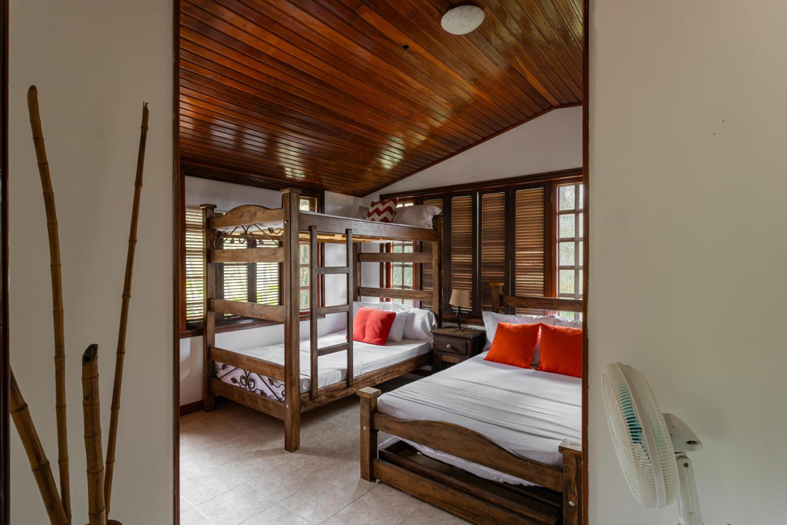 Villa with Swimming Pool, Jacuzzi and Sauna