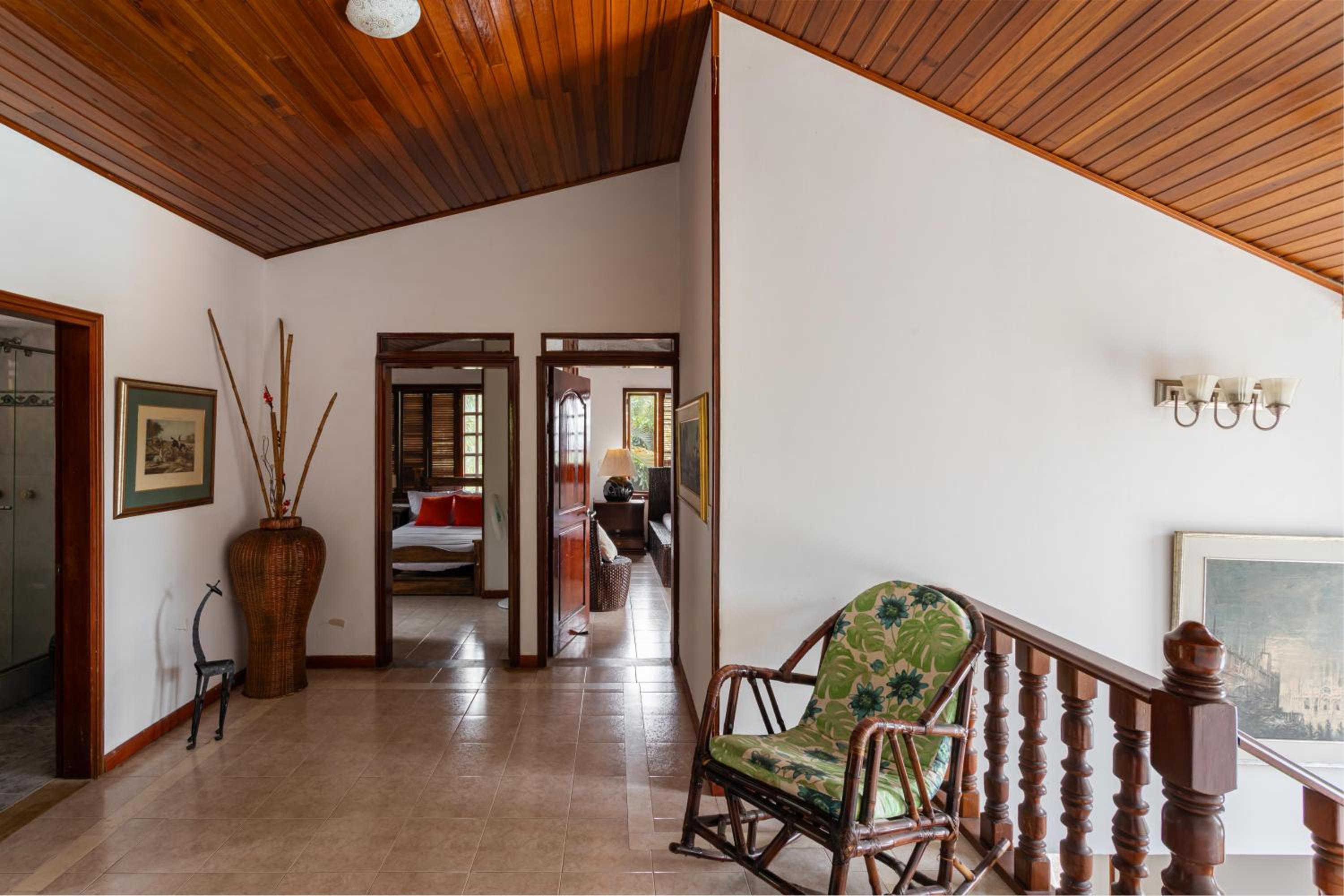 Villa with Swimming Pool, Jacuzzi and Sauna