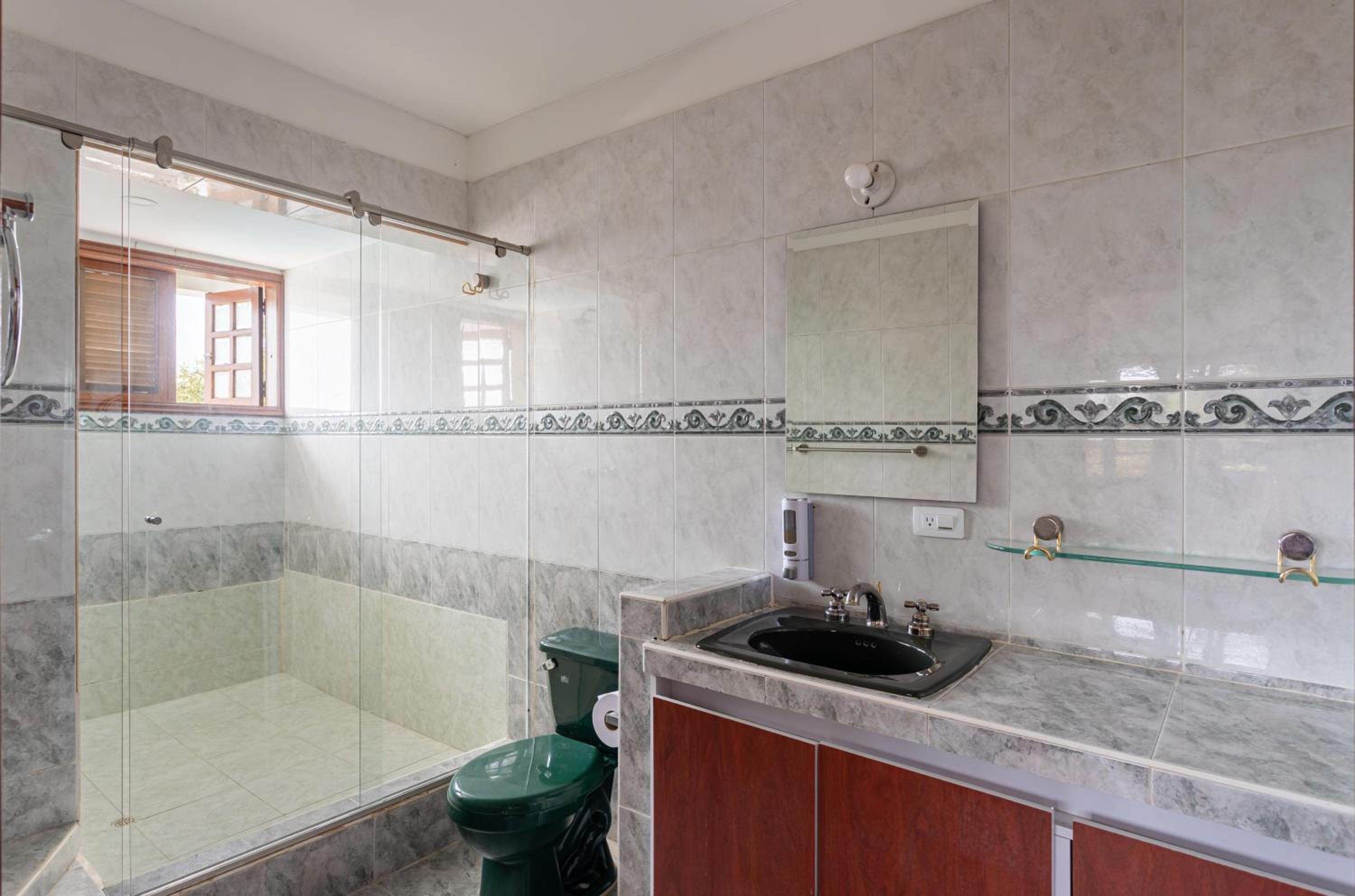 Villa with Swimming Pool, Jacuzzi and Sauna