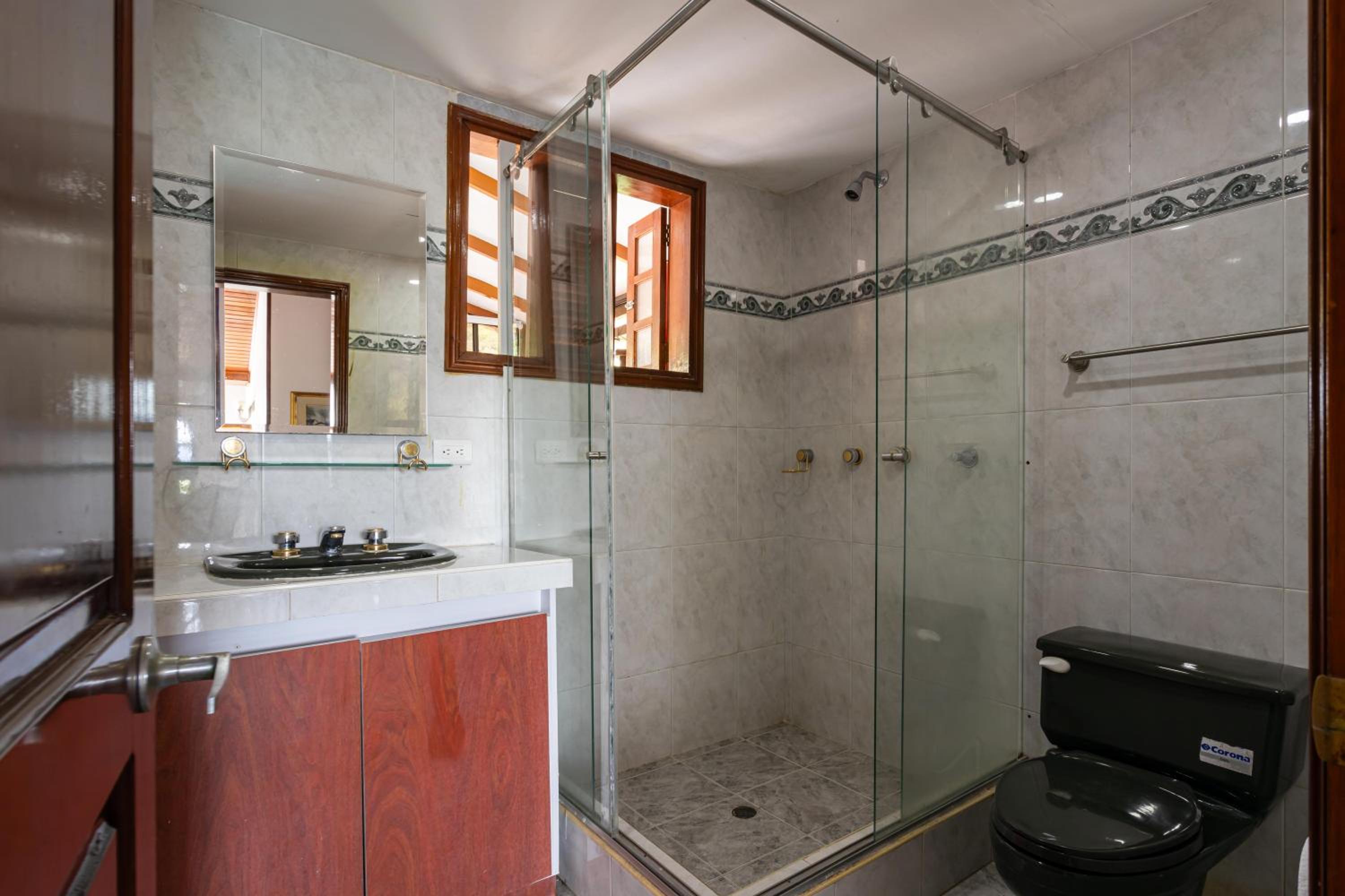Villa with Swimming Pool, Jacuzzi and Sauna