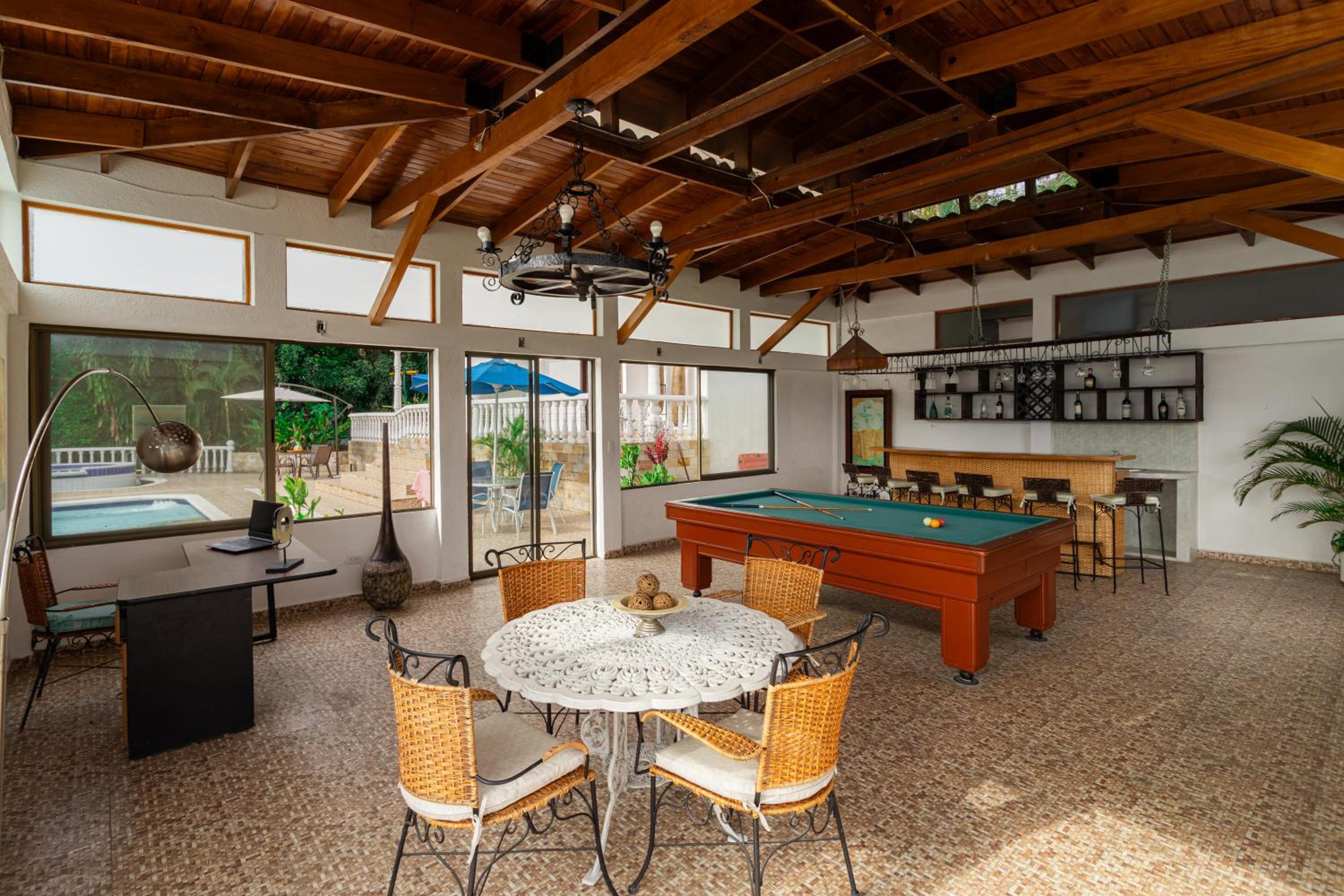 Villa with Swimming Pool, Jacuzzi and Sauna