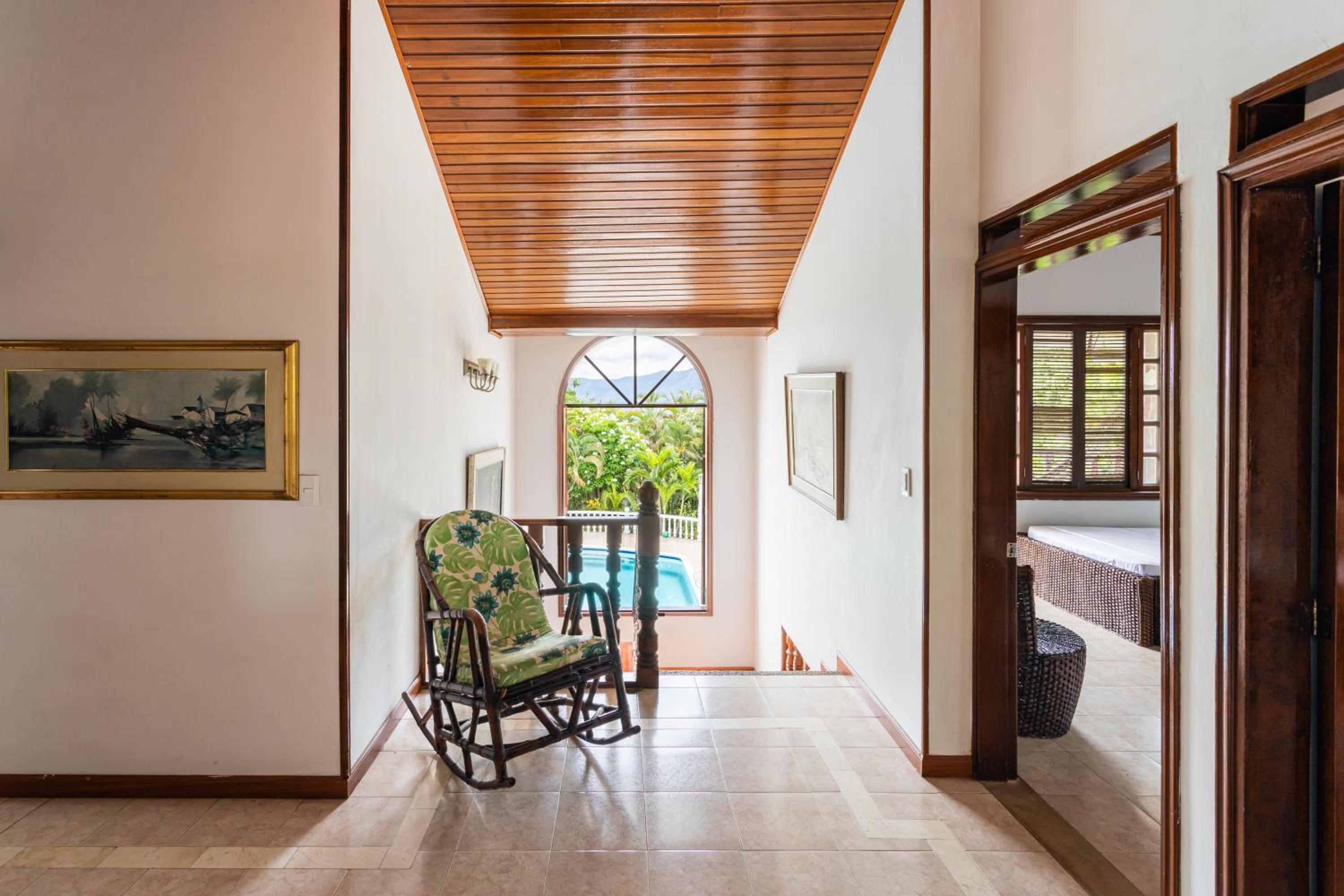 Villa with Swimming Pool, Jacuzzi and Sauna