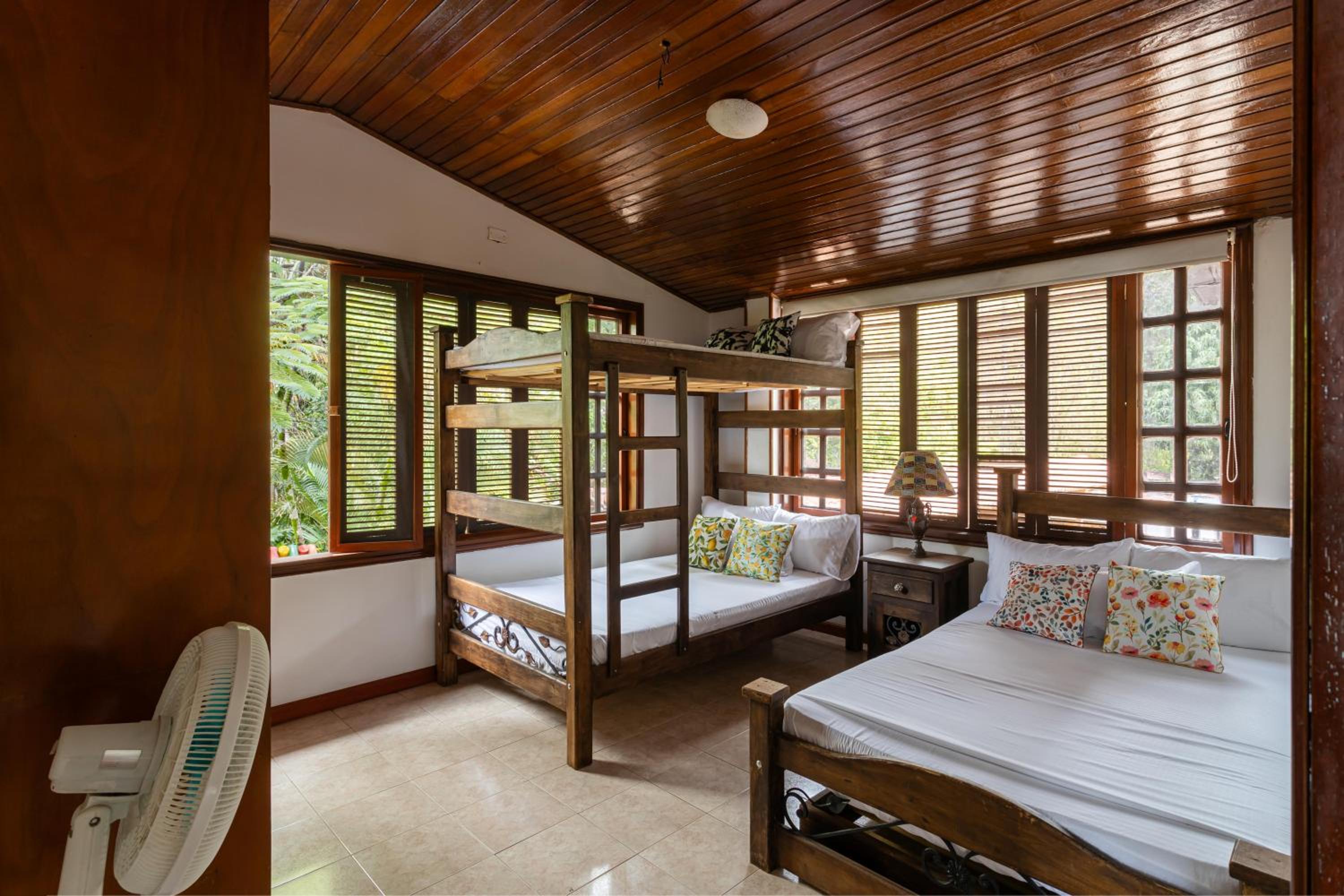 Villa with Swimming Pool, Jacuzzi and Sauna