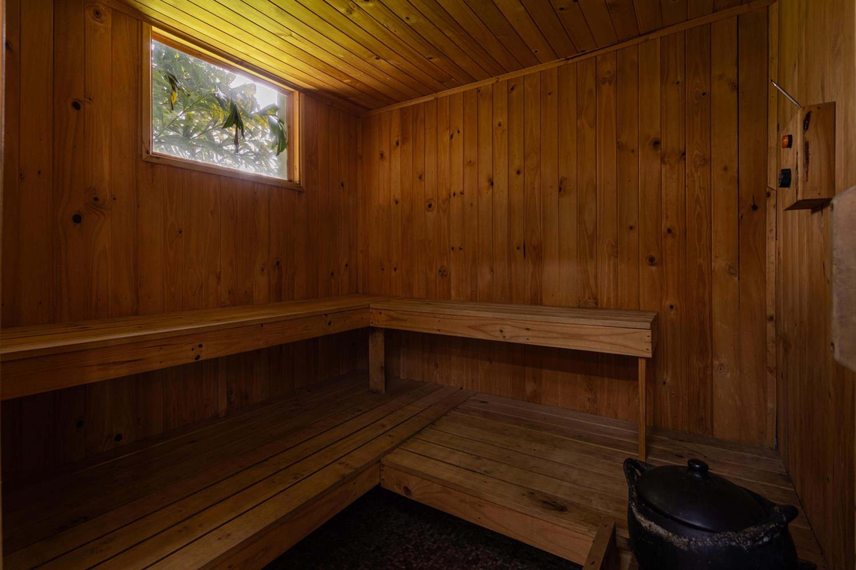Villa with Swimming Pool, Jacuzzi and Sauna