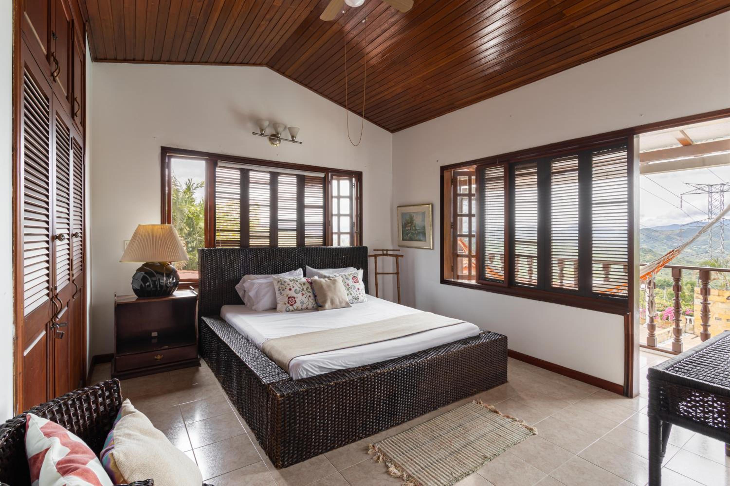 Villa with Swimming Pool, Jacuzzi and Sauna