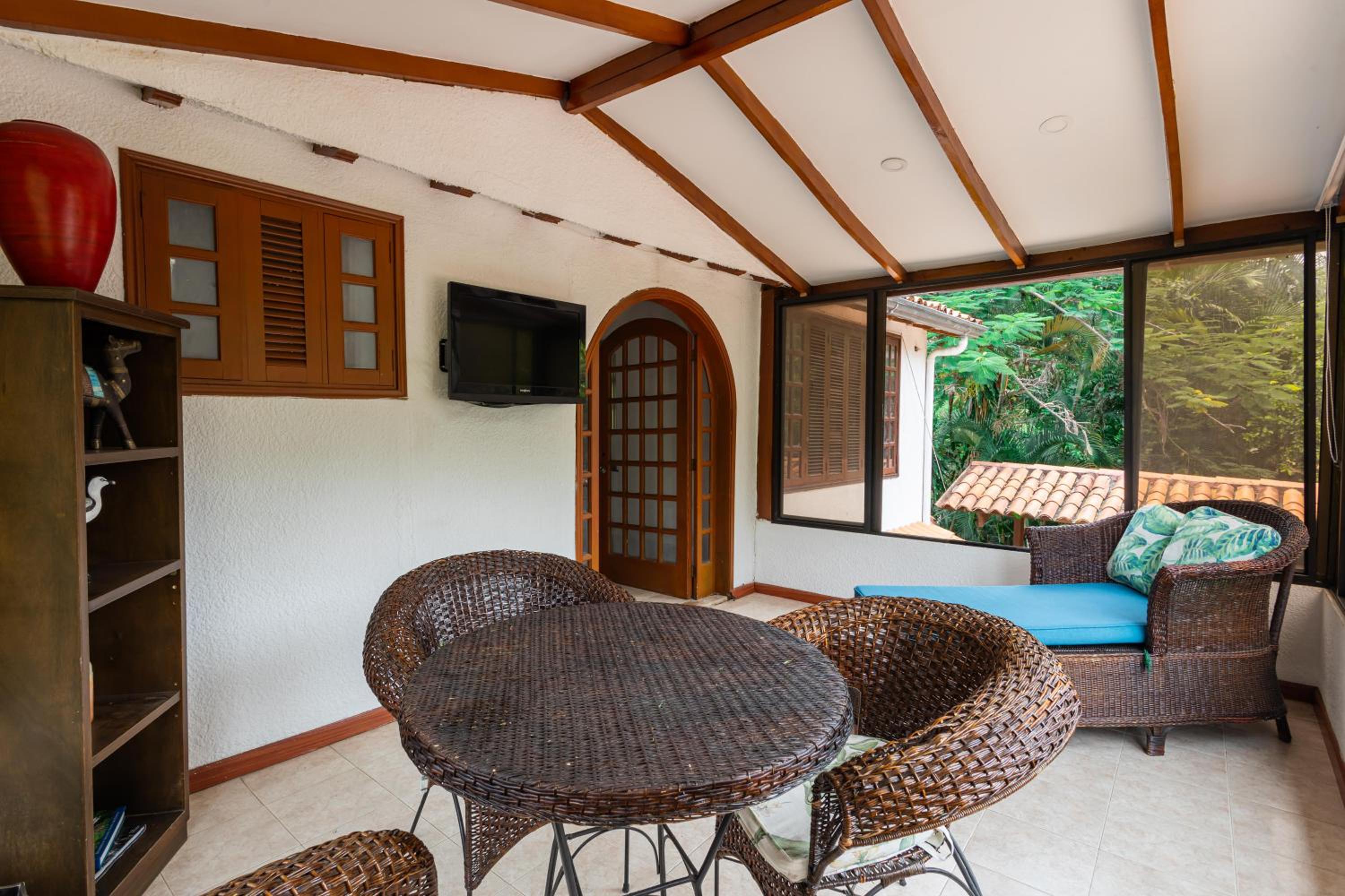 Villa with Swimming Pool, Jacuzzi and Sauna