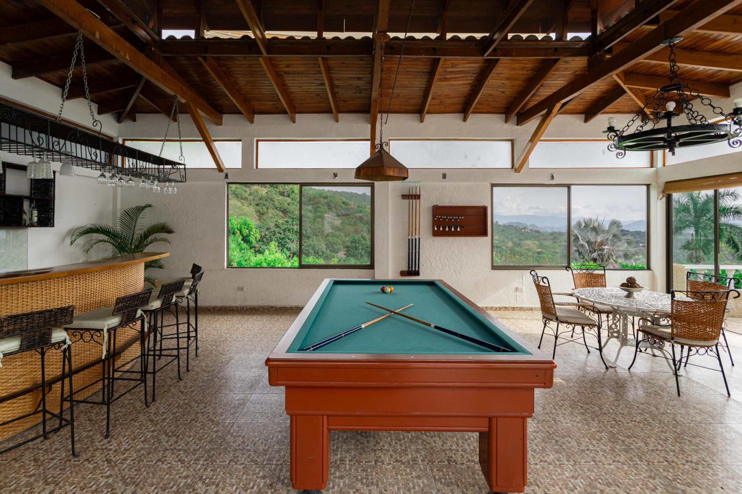 Villa with Swimming Pool, Jacuzzi and Sauna