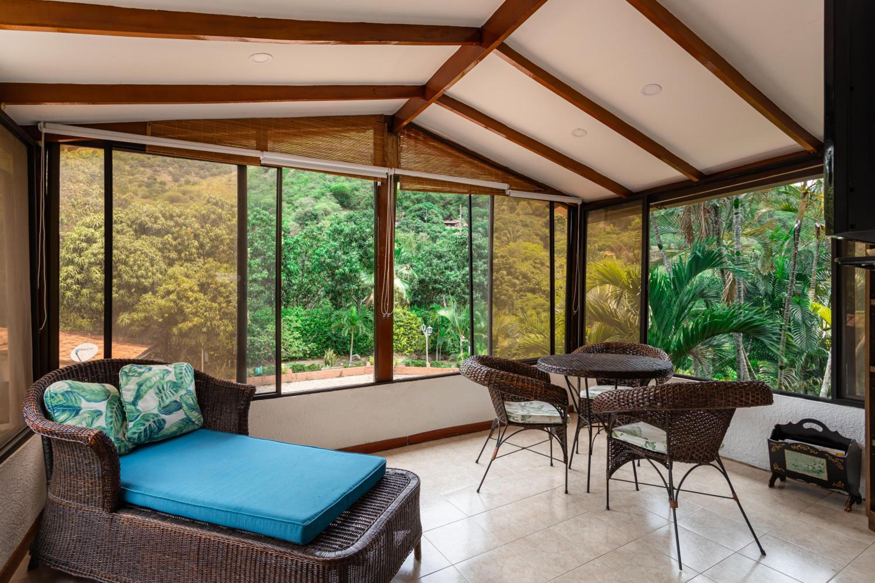Villa with Swimming Pool, Jacuzzi and Sauna
