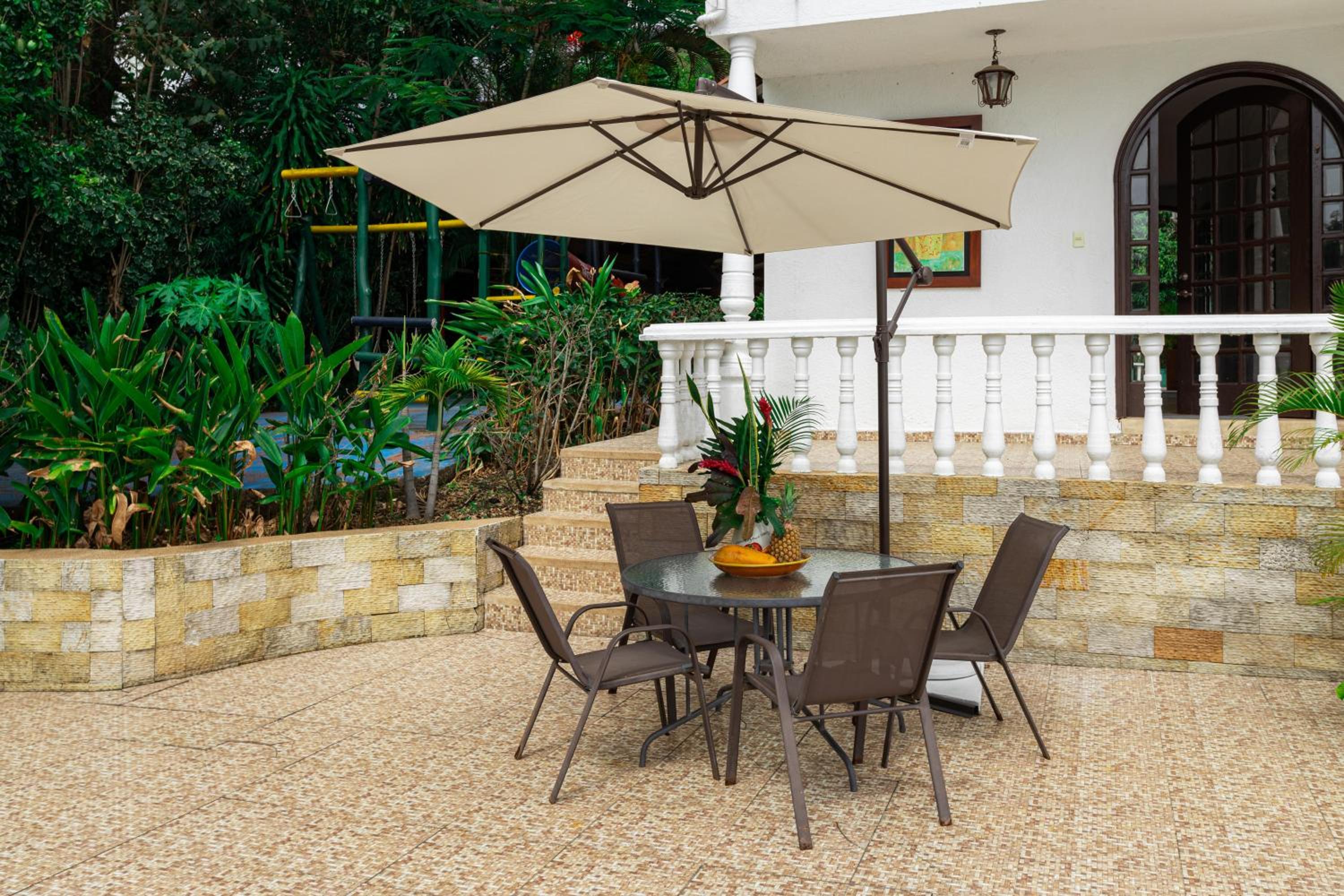 Villa with Swimming Pool, Jacuzzi and Sauna