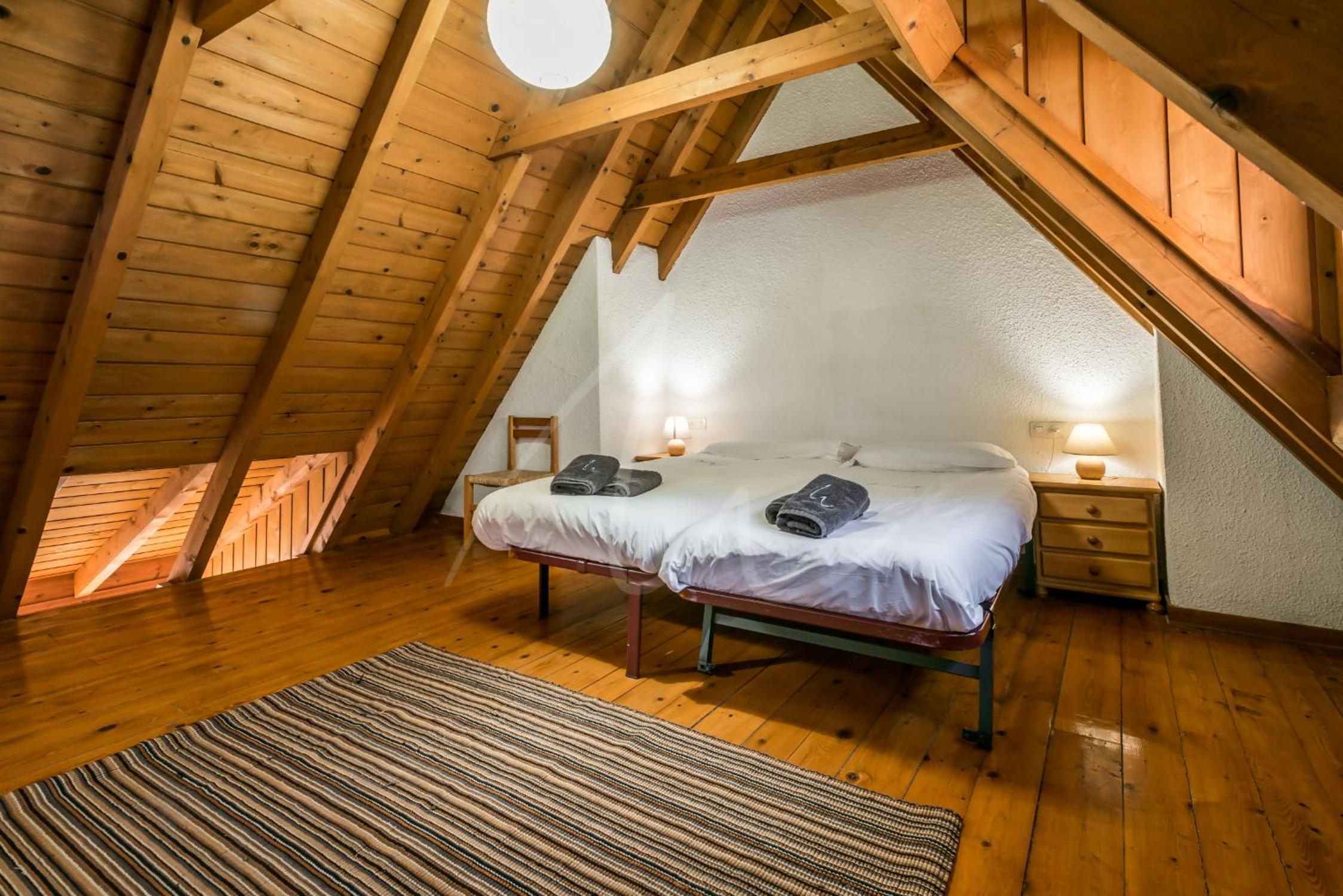 Casa Unhòla by SeaMount Rentals