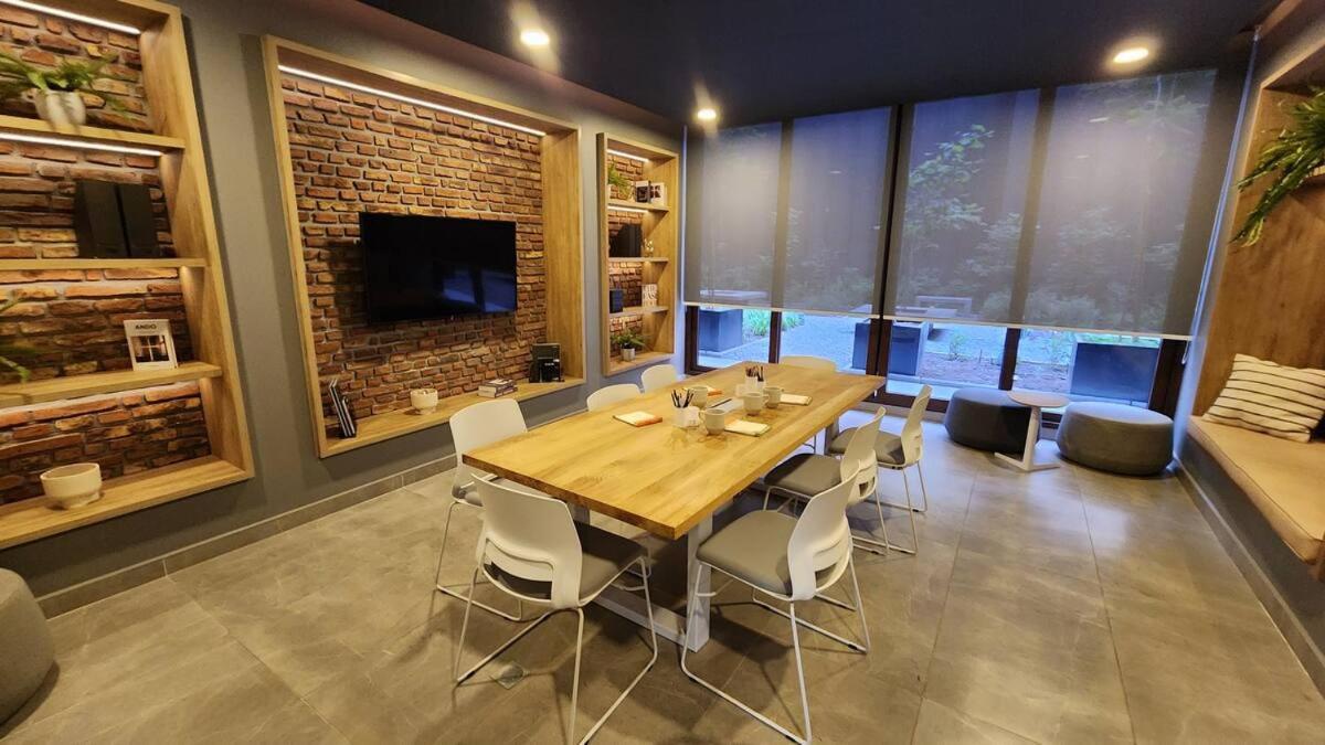 meeting & event spaces