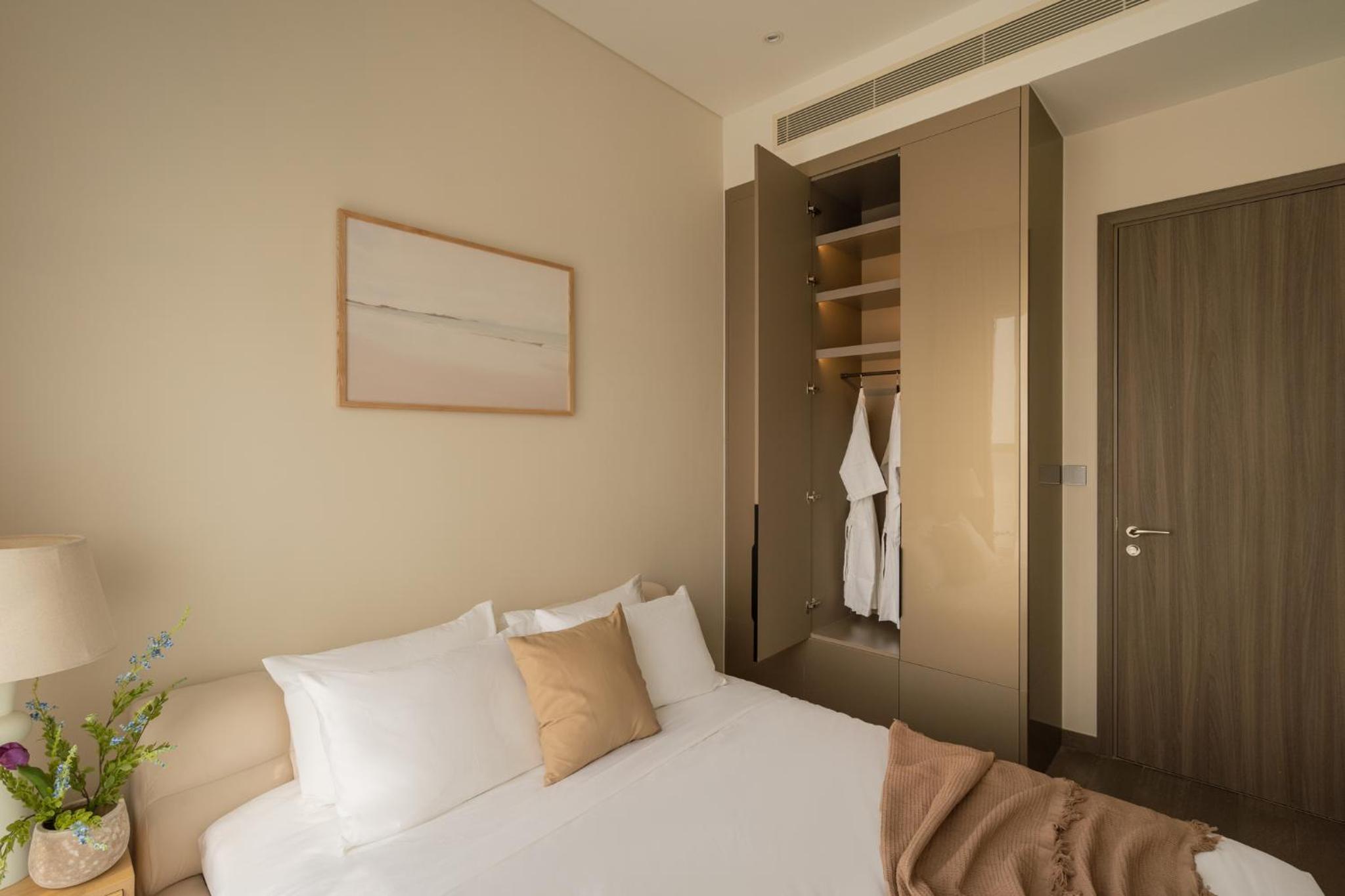 MarQ District 1 Elite Apartel by SSens