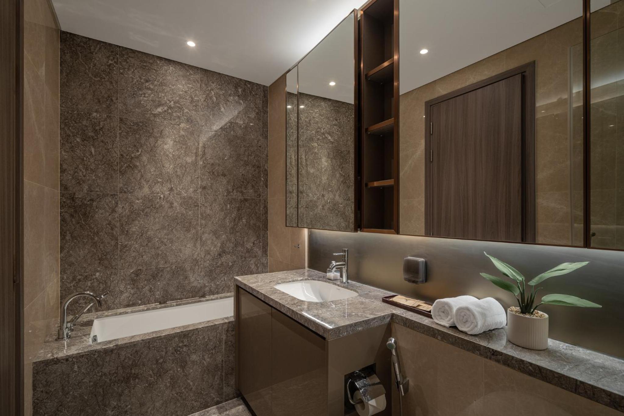 MarQ District 1 Elite Apartel by SSens