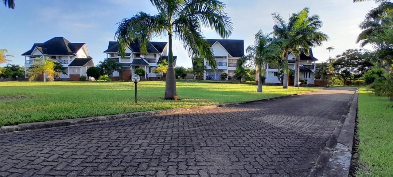 Villa20 Blue Water Diani