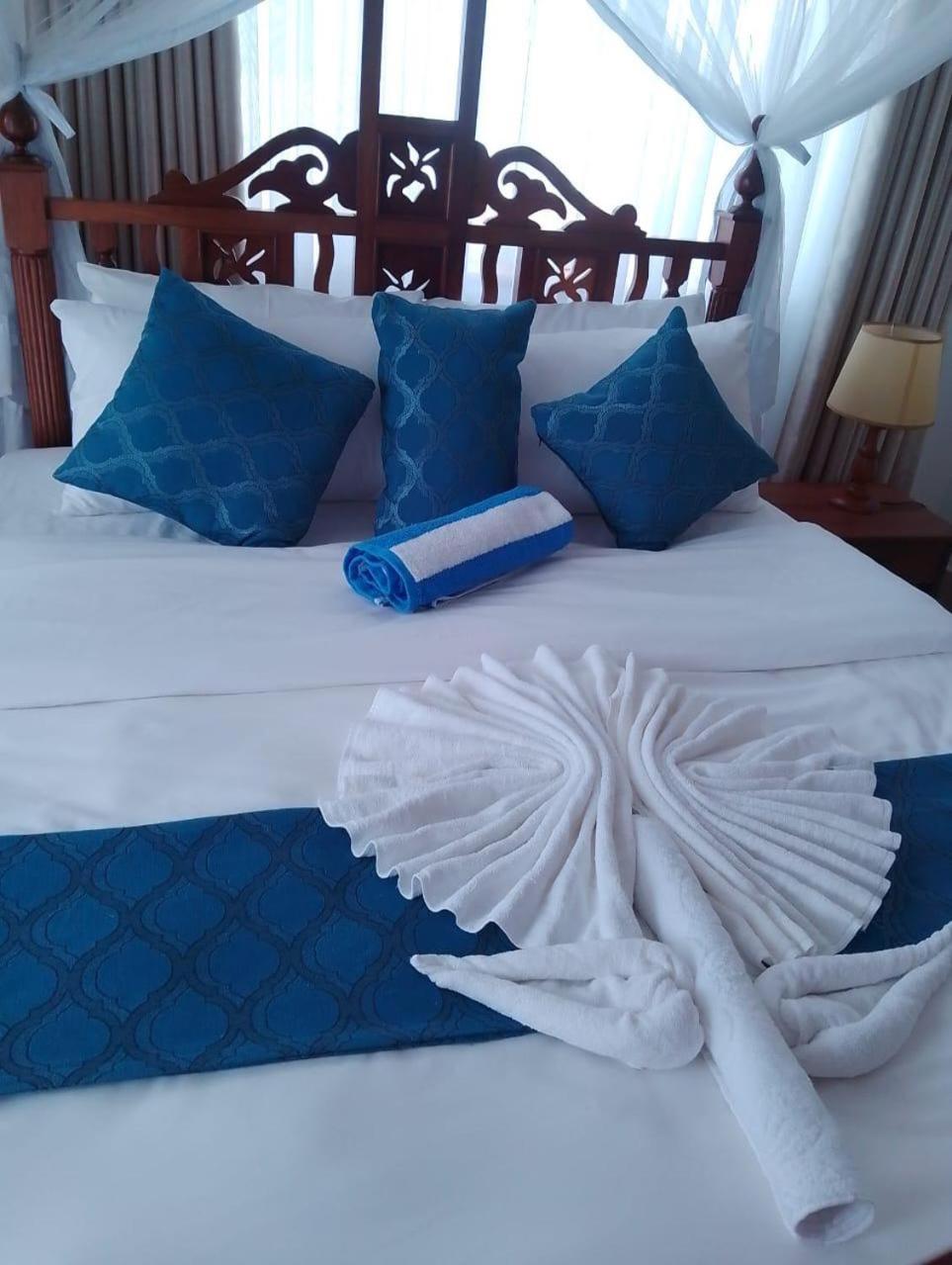 Villa20 Blue Water Diani