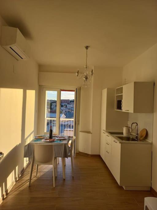 Sea view city centre photo 5