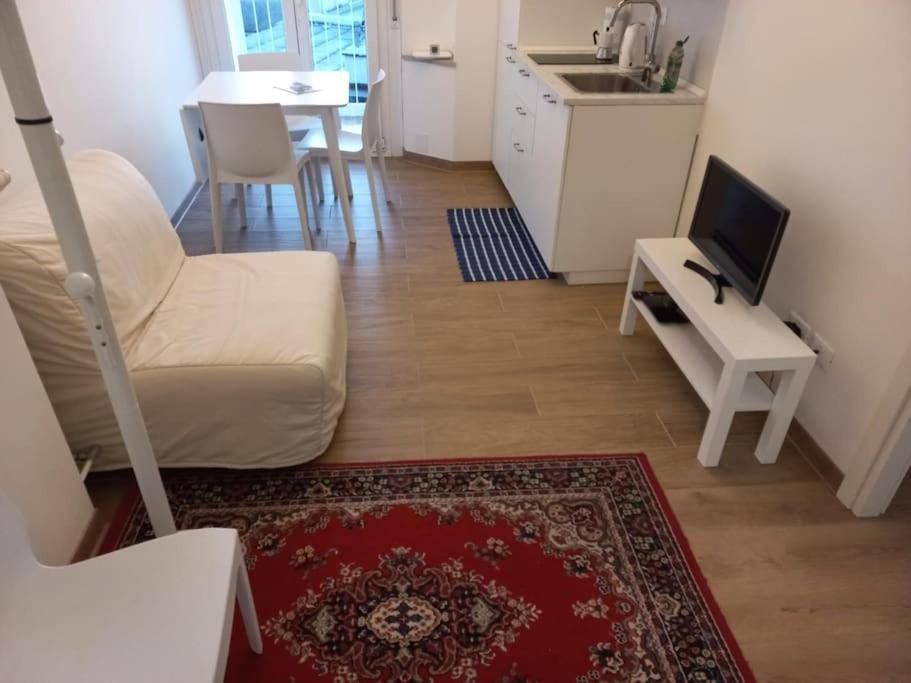 Sea view city centre photo 2