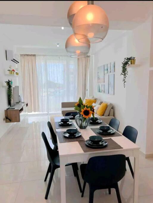 Apartamento con piscina y Playa en Juan Dolio