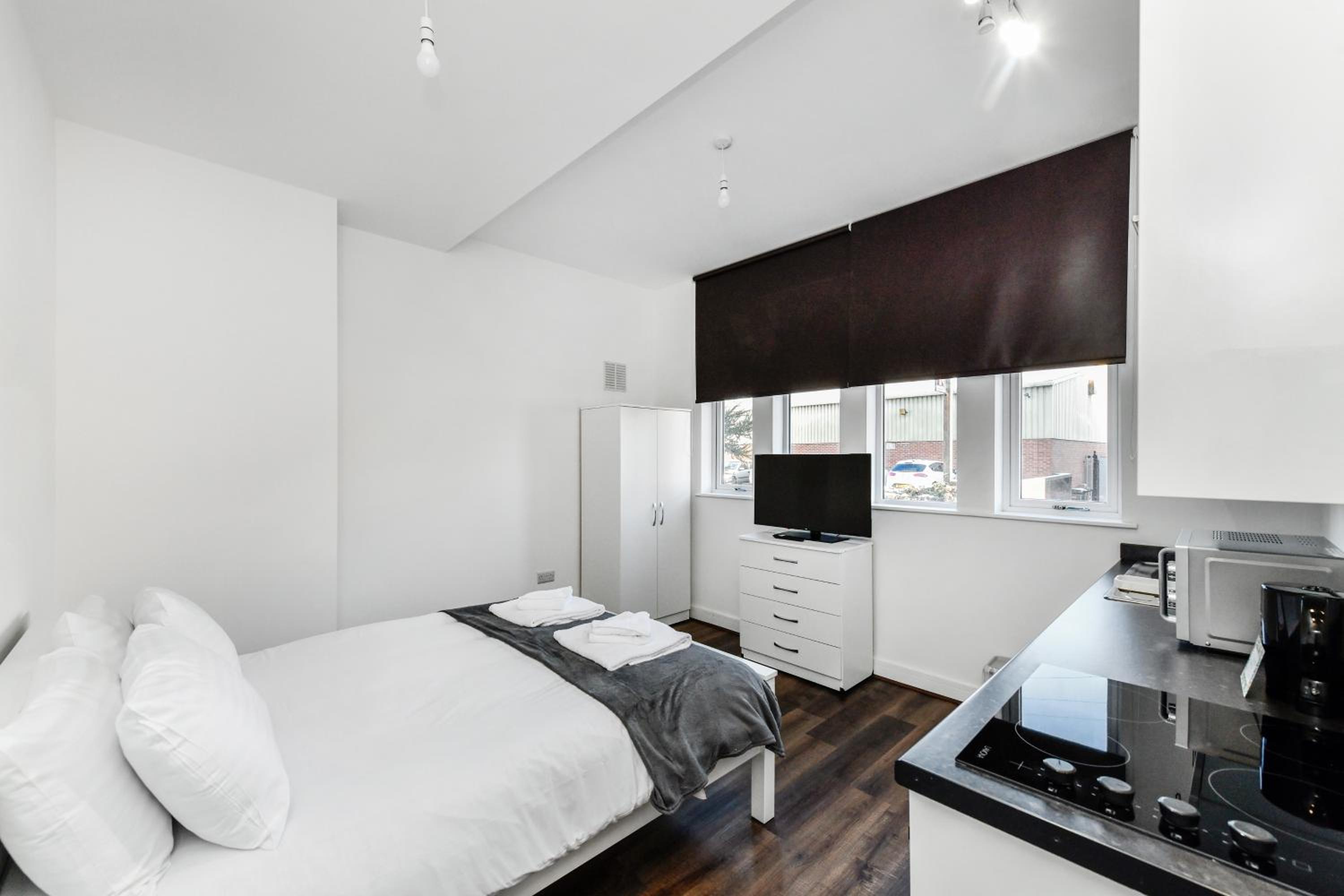 Church Street Flat 5 - Minimalist Studio in New Basford view 2