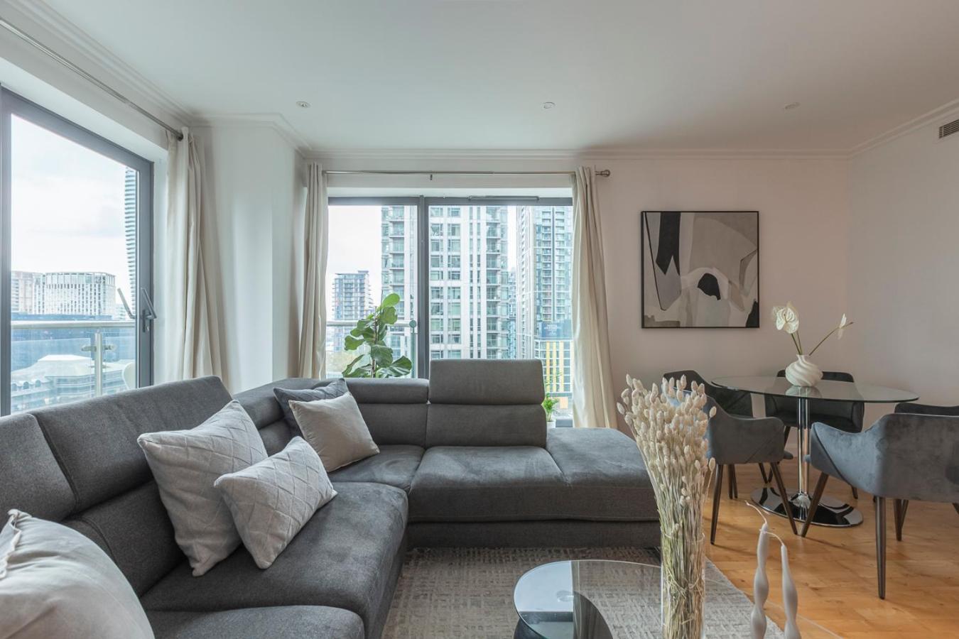 City Waterfront Apartments