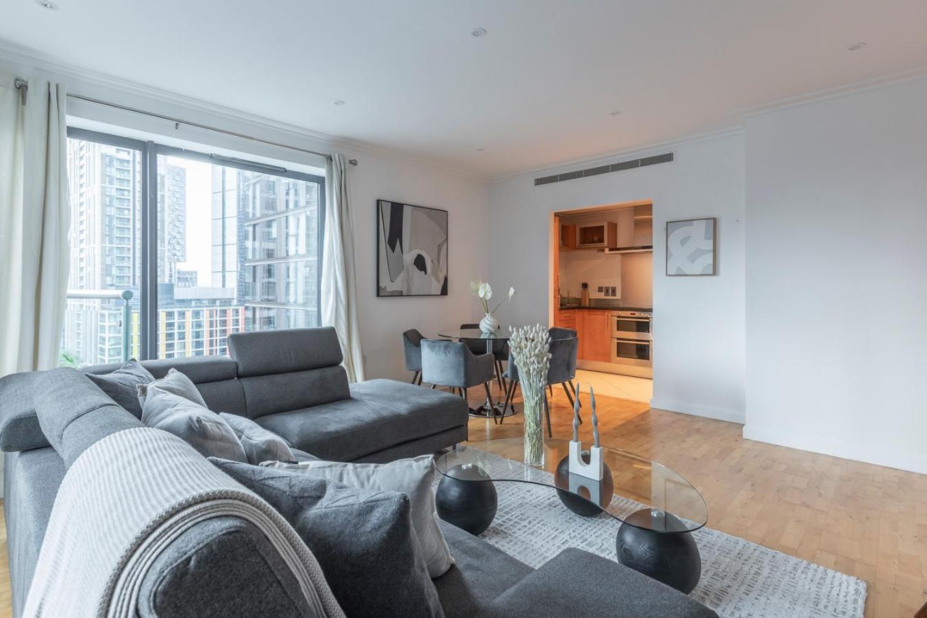 City Waterfront Apartments