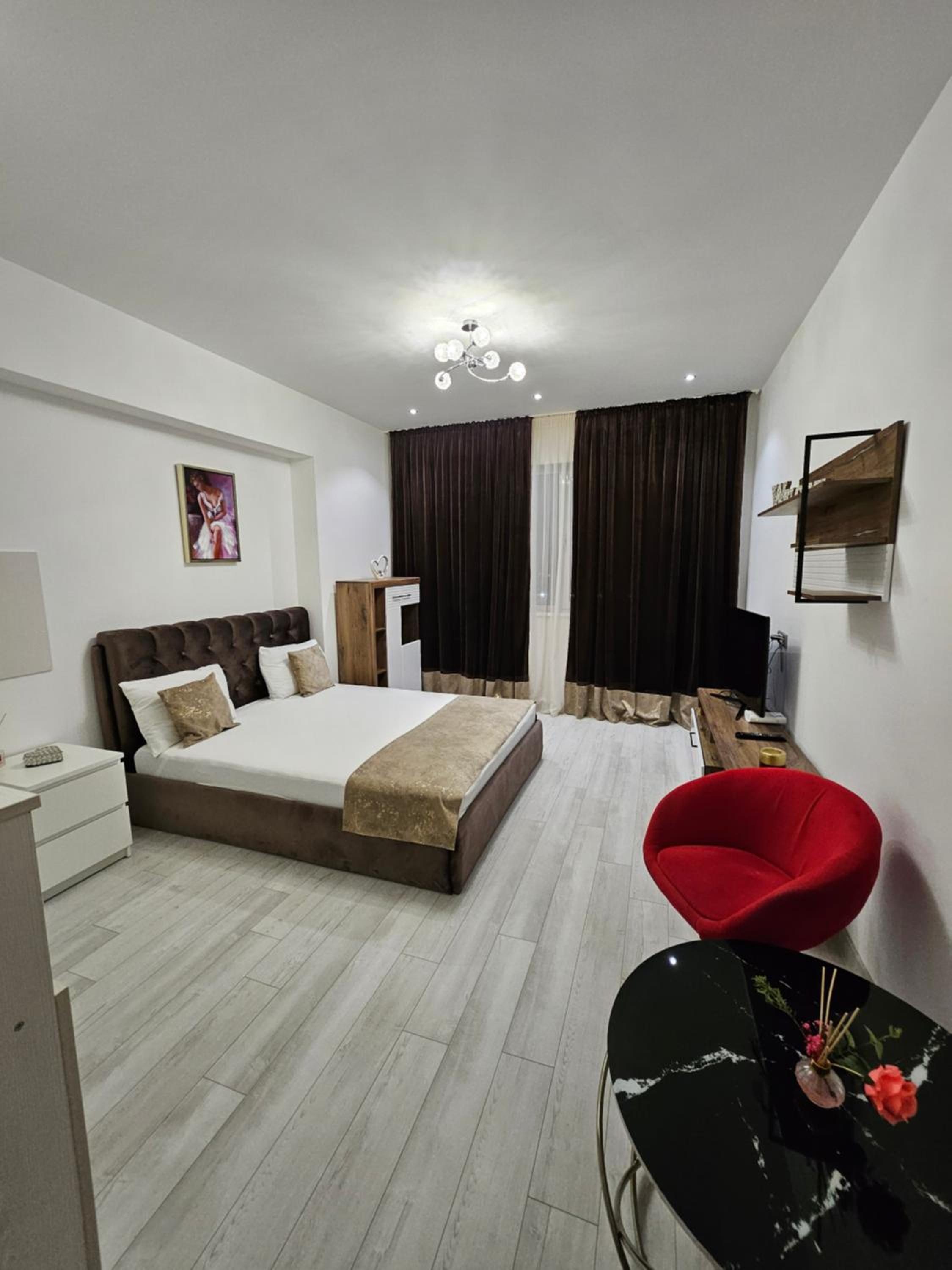 bucharest love room