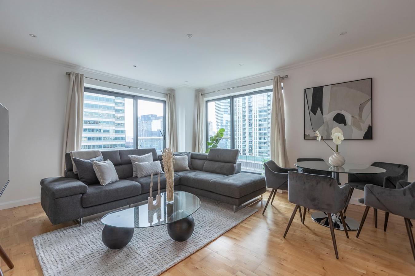 City Waterfront Apartments