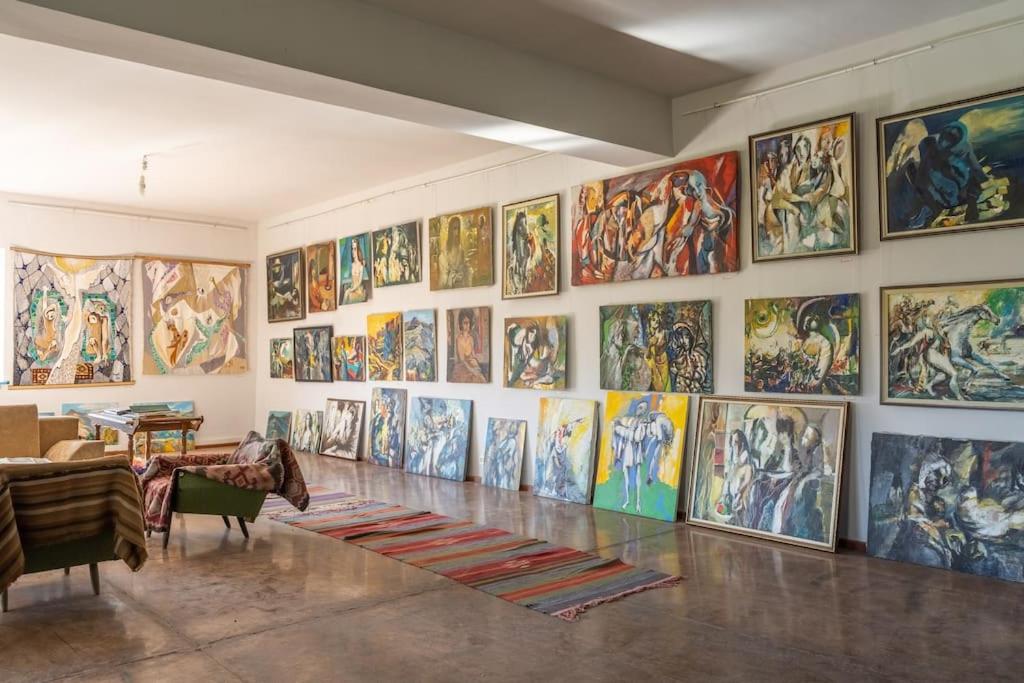 Guesthouse in the Art space