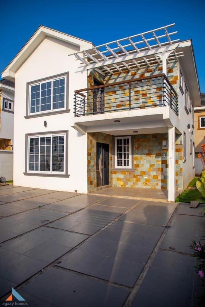 Atavola Homes