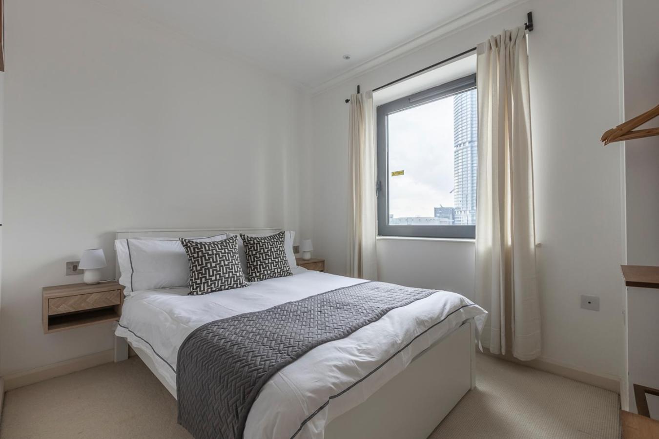 City Waterfront Apartments