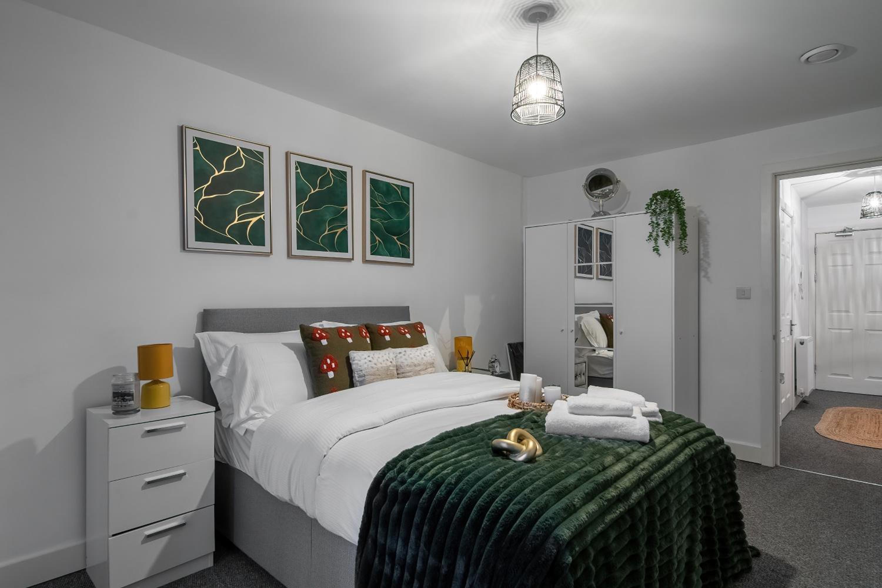 One and Two Bed Apartments Slough near Heathrow