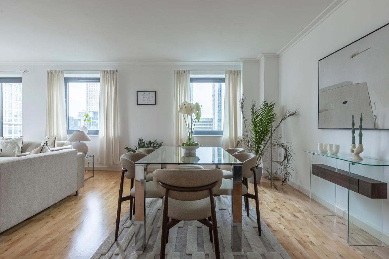 City Waterfront Apartments