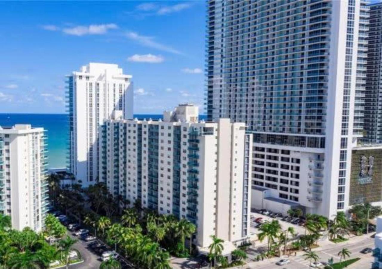 Oversized 2-Bedroom on the Ocean view 3