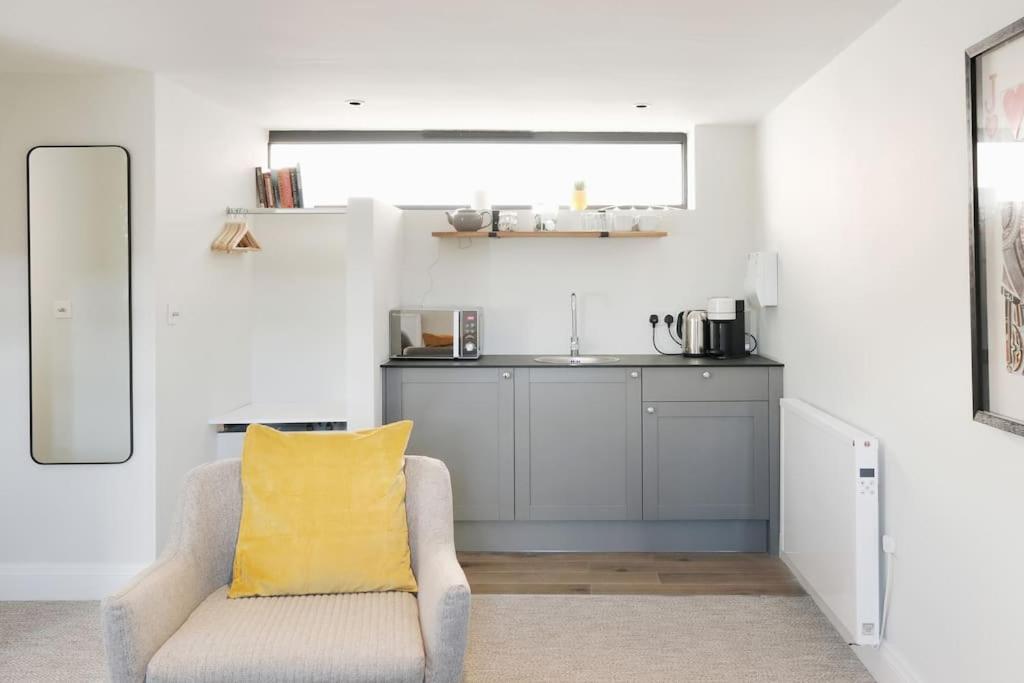 The Portland Mews with Parking view 5
